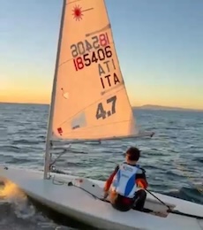 Massa Lubrense. Via ai corsi di vela del Circolo Marina della Lobra